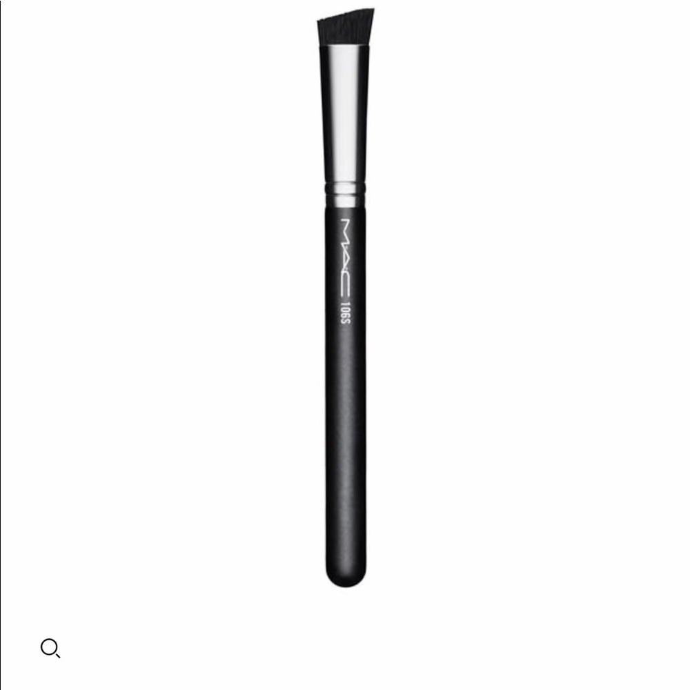 NWT MAC Cosmetics Brush